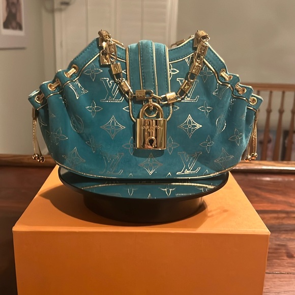 LOUIS VUITTON Limited Edition Monogram Theda PM Turquoise Suede - Picture 3 of 14